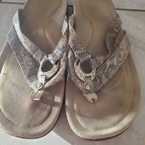 Abeo size 9 womens sandals - Brenda